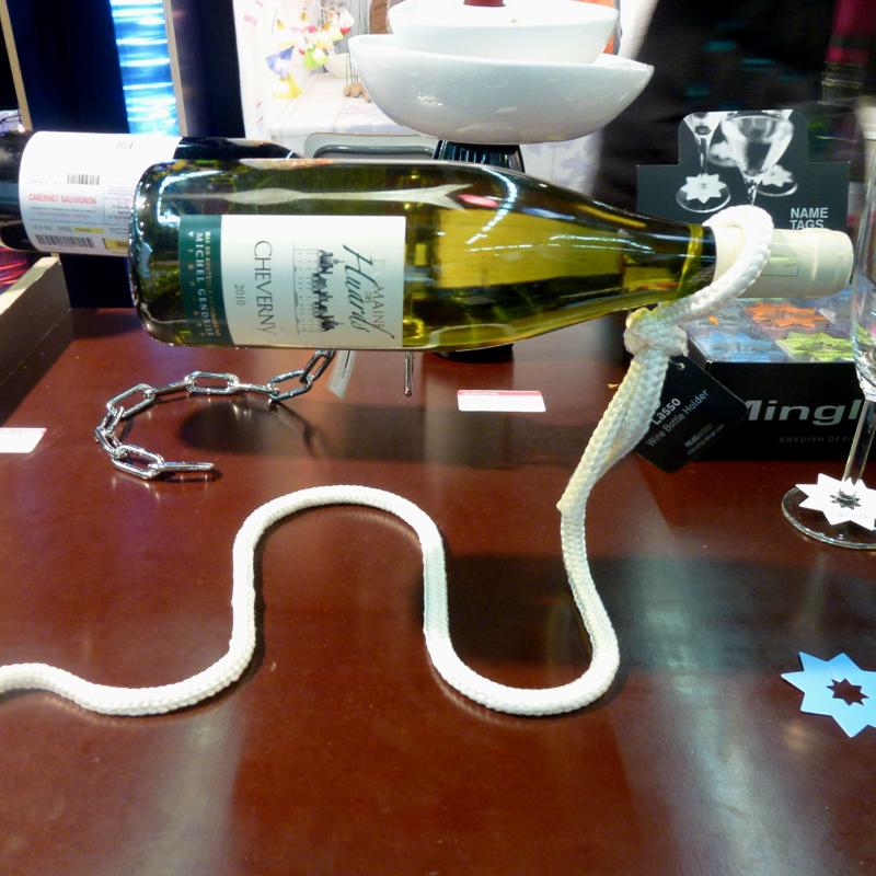 Magic rope wine bottle holder