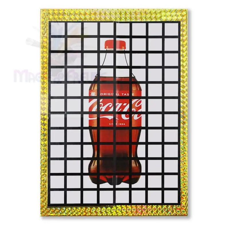 Ein gerahmter Lentikulardruck mit einer Coca-Cola-Flasche.