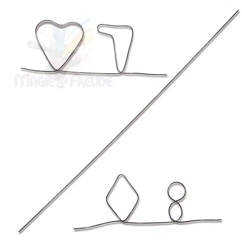 Ein dünner Metalldraht, der in verschiedene Formen gebogen ist, darunter ein Herz, ein T, ein Diamant und ein Unendlichkeitssymbol.