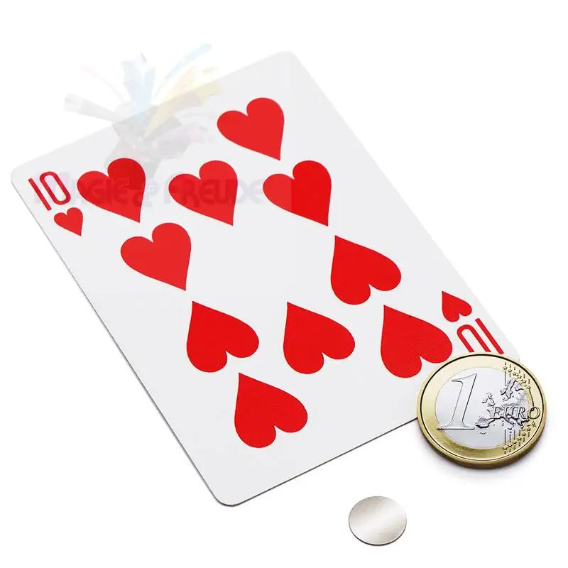 Eine übergroße Spielkarte, die Herzzehn.