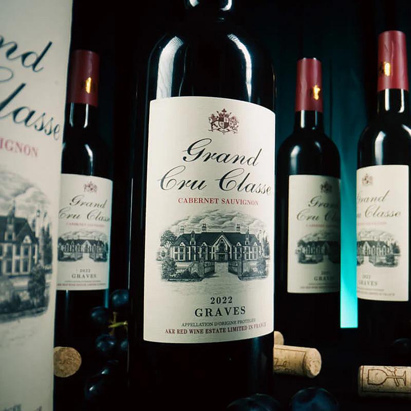 Mehrere Flaschen Grand Cru Classe Cabernet Sauvignon 2022 Graves Rotwein mit Weinkorken