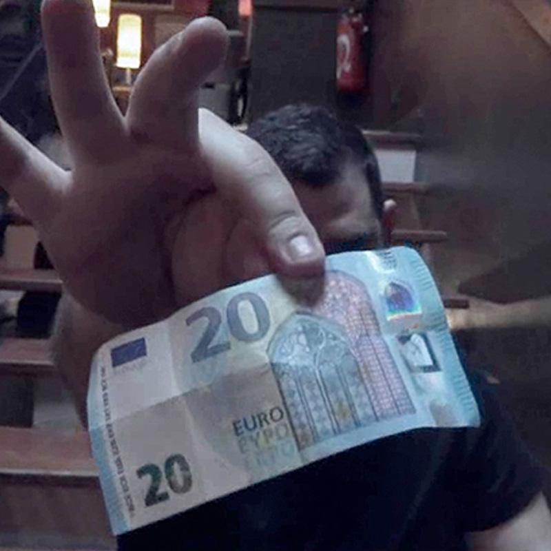 Money Switch by Mickael Chatelain