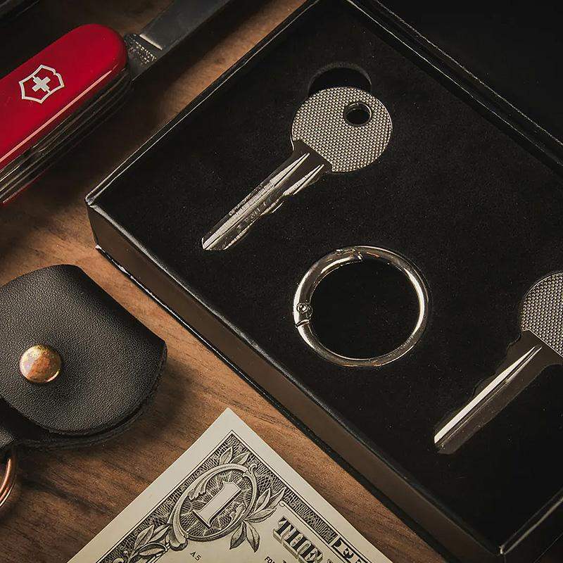 Swiss Key by Nicholas Lawrence & Hanson Chien by Difatta