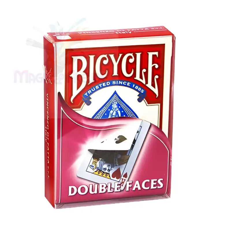 Ein rotes Kartenspiel von Bicycle mit ’Double Faces’ auf der Verpackung.