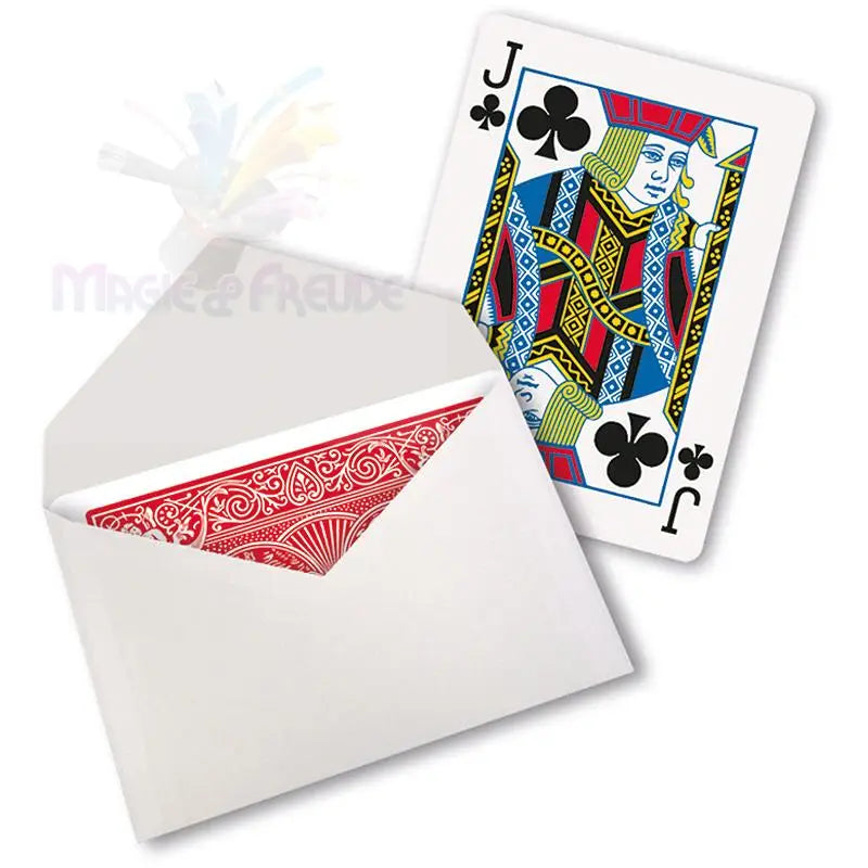 Ein Umschlag mit einer roten Spielkarte und einer separaten Kreuz-Bube-Karte.
