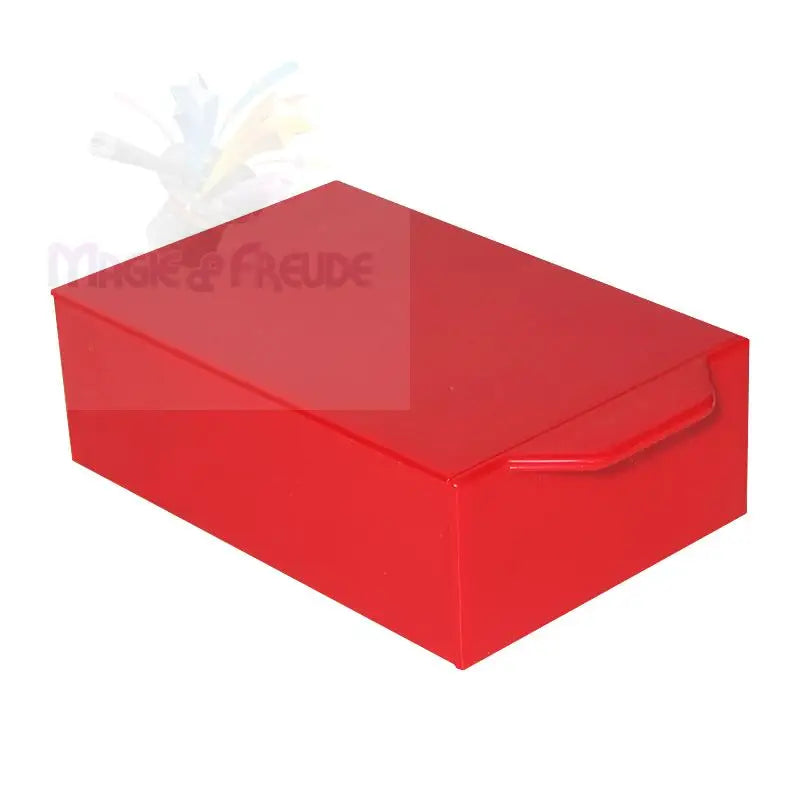 Eine rechteckige rote Aufbewahrungsbox mit integriertem Ziehgriff.