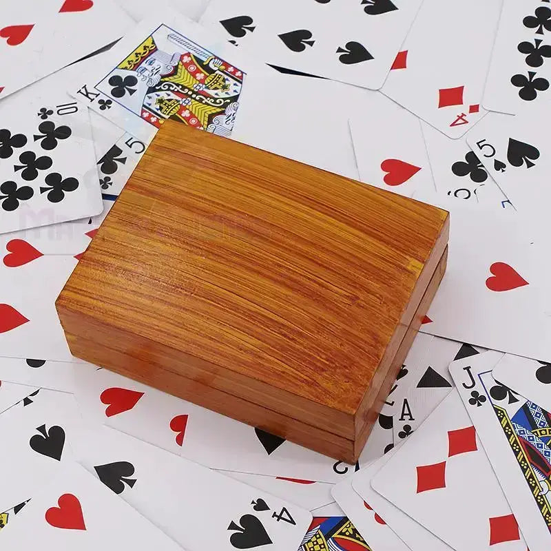 Magnetic Card Box by Difatta