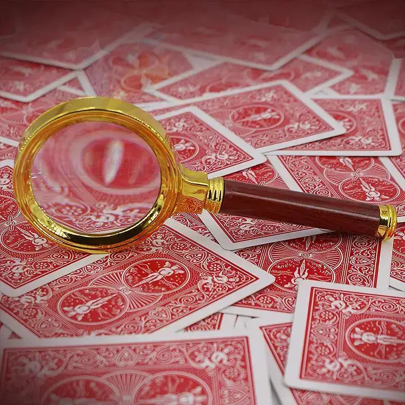 Magnifying Ghost Glass by Difatta