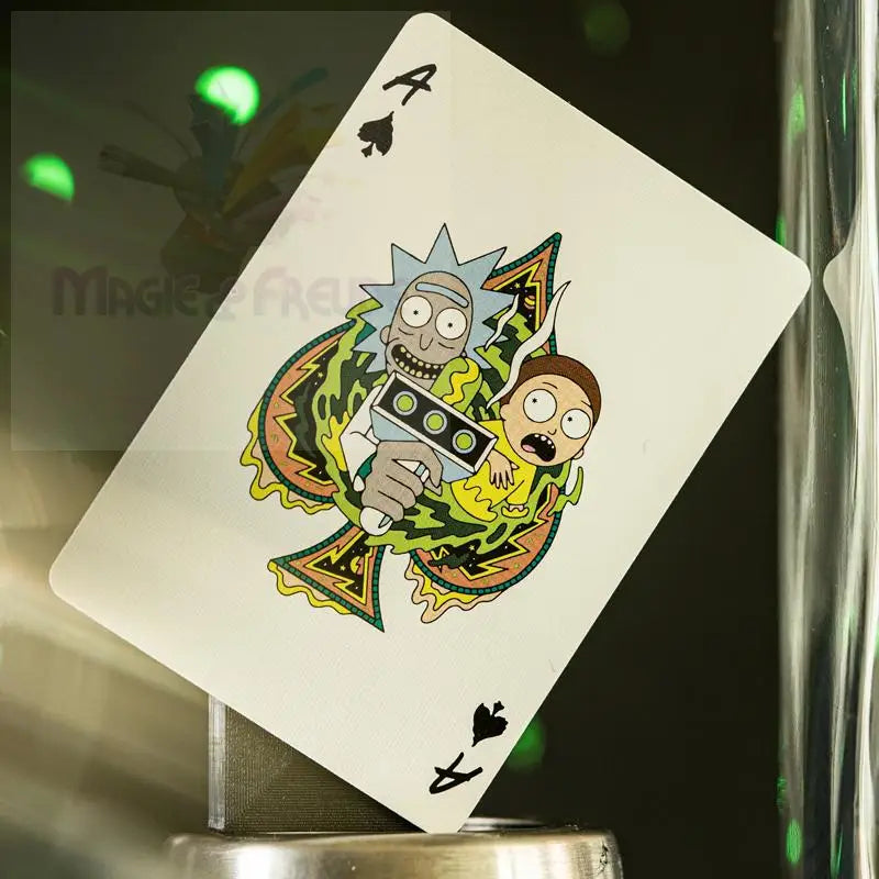 Eine Spielkarte mit Rick und Morty.