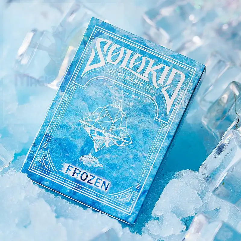 Blaues Spielkartenset mit gefrosteter Textur.