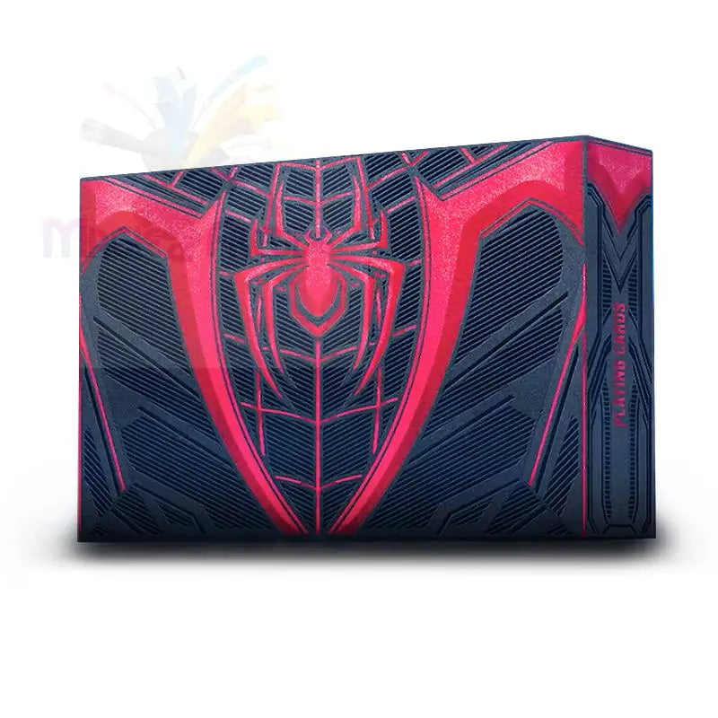 Ein schwarzes und rotes Spider-Man Spielkartenset zum Thema.