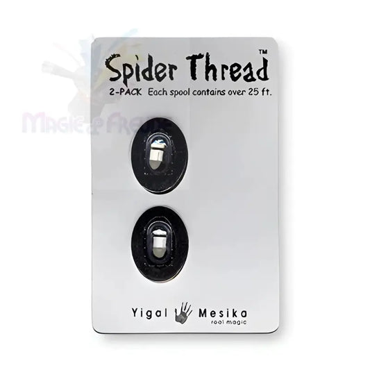 Eine Packung mit zwei Spulen schwarzer ’Spider Thread’ für Zaubertricks, die jeweils über 25 Meter Faden enthalten.
