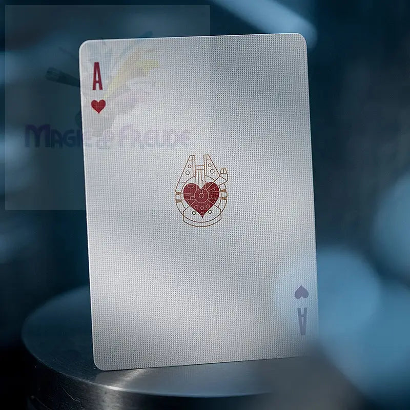 Silberne Star Wars-Spielkarte mit rotem Herzmotiv.