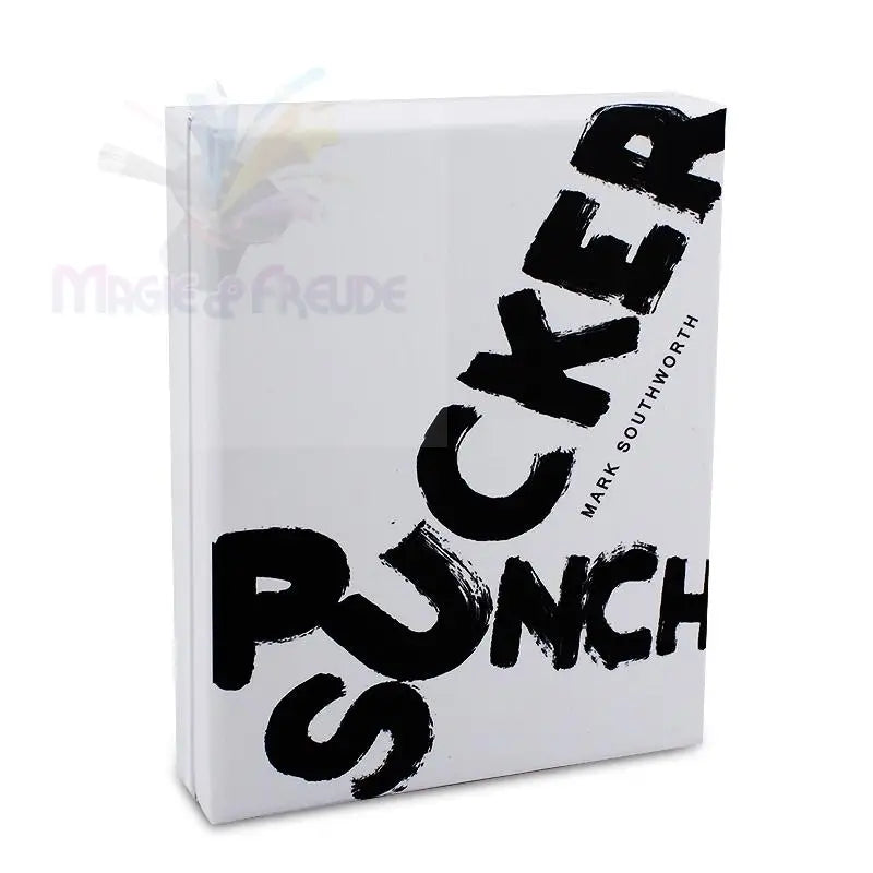 Ein weißes Buch mit der Aufschrift ’SUCKER PUNCH’ in großen, schwarzen Pinselstrichen und ’MARK SOUTHWORTH’ in kleinerer, schwarzer, vertikaler Schrift.