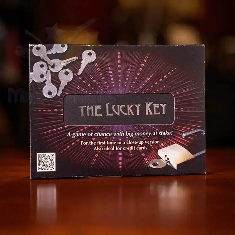 The Lucky Key - Close Up by Difatta
