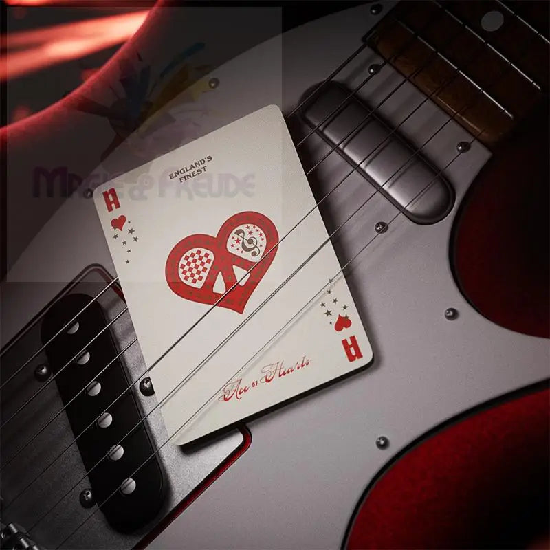 Herz-Ass-Spielkarte mit einzigartigem Friedenszeichen-Herz-Design.