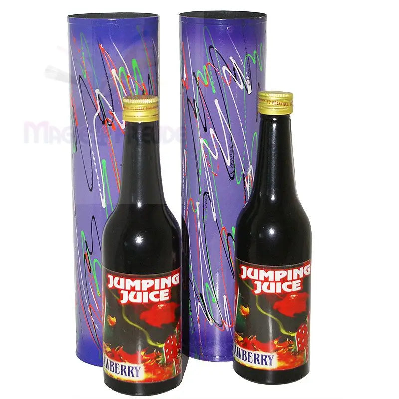 Zwei Flaschen Jumping Juice mit Erdbeergeschmack in dekorativen lila Tuben.