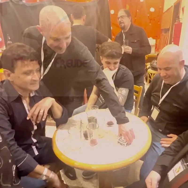 Unliftable by Iñaki and Javier Franco - Magic Product