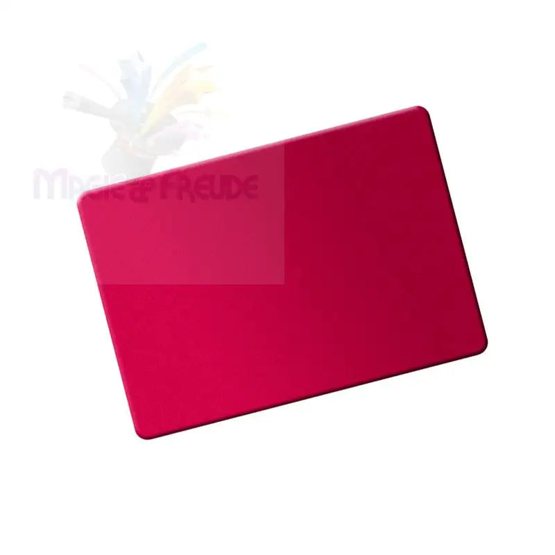 Eine rechteckige, einfarbig rote, leere Karte mit abgerundeten Ecken.